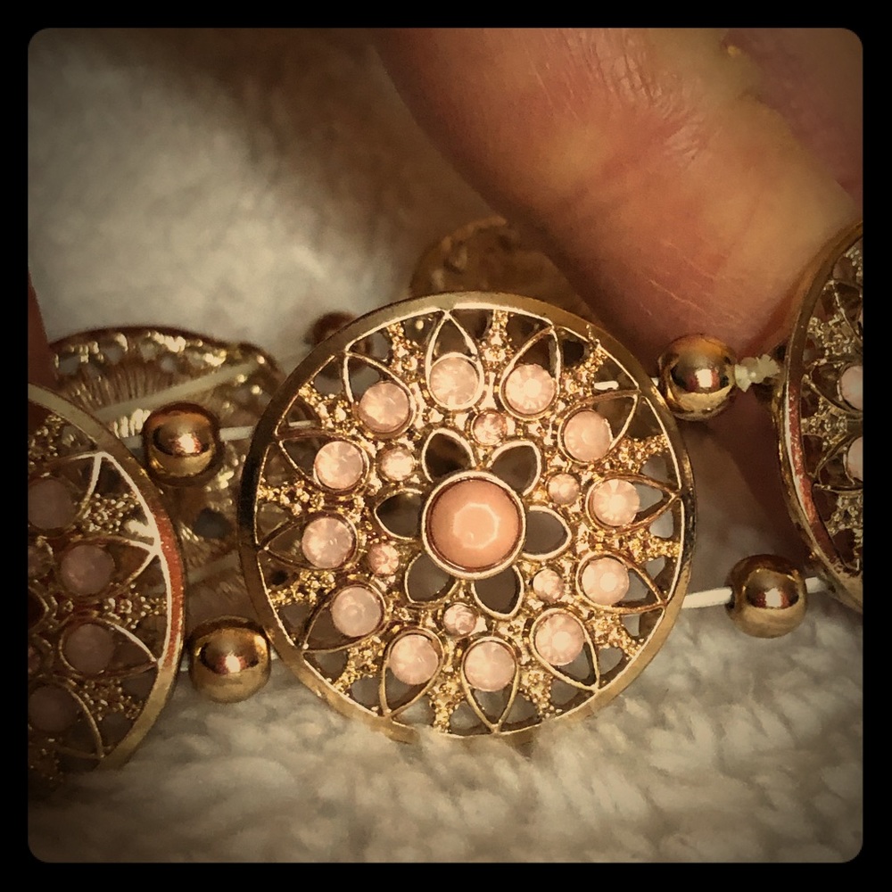 Gold tone bracelet